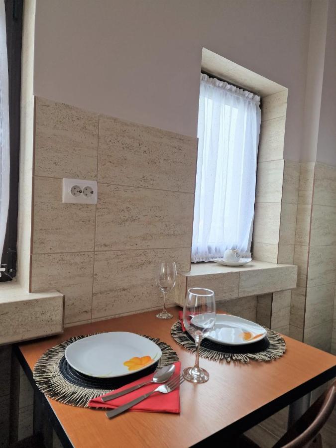 Laroka House Arty And Cosy Studio Universitate Center Bucarest Esterno foto