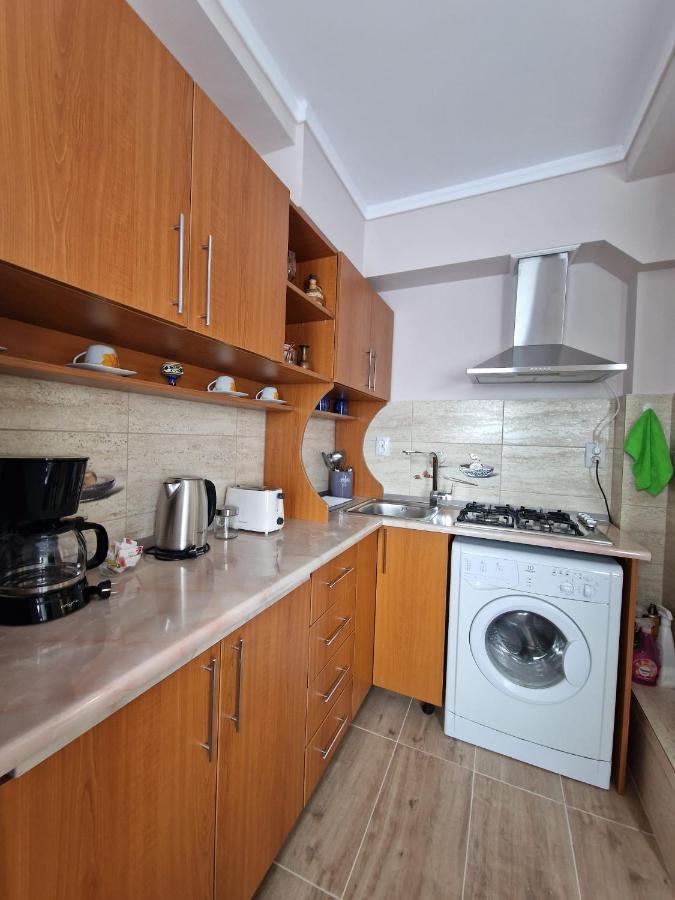 Laroka House Arty And Cosy Studio Universitate Center Bucarest Esterno foto